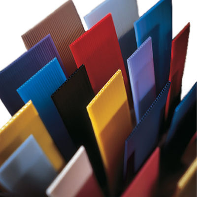 Ζαρωμένα ODM πλαστικά φύλλα 4x8 10mm φύλλο Eco Coroplast φιλικό