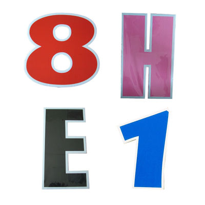 Γιορτάστε μοναδικά και αξέχαστα με εξατομικευμένες πινακίδες PP για κάθε περίσταση