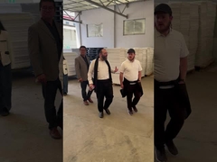 Οι πελάτες από ΠΕΝΤΕ ΑΣΤΈΡΩΝ στις Ηνωμένες Πολιτείες έρχομαι στην επιχείρησή μας