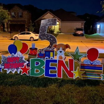 Γιορτάστε μοναδικά και αξέχαστα με εξατομικευμένες πινακίδες PP για κάθε περίσταση